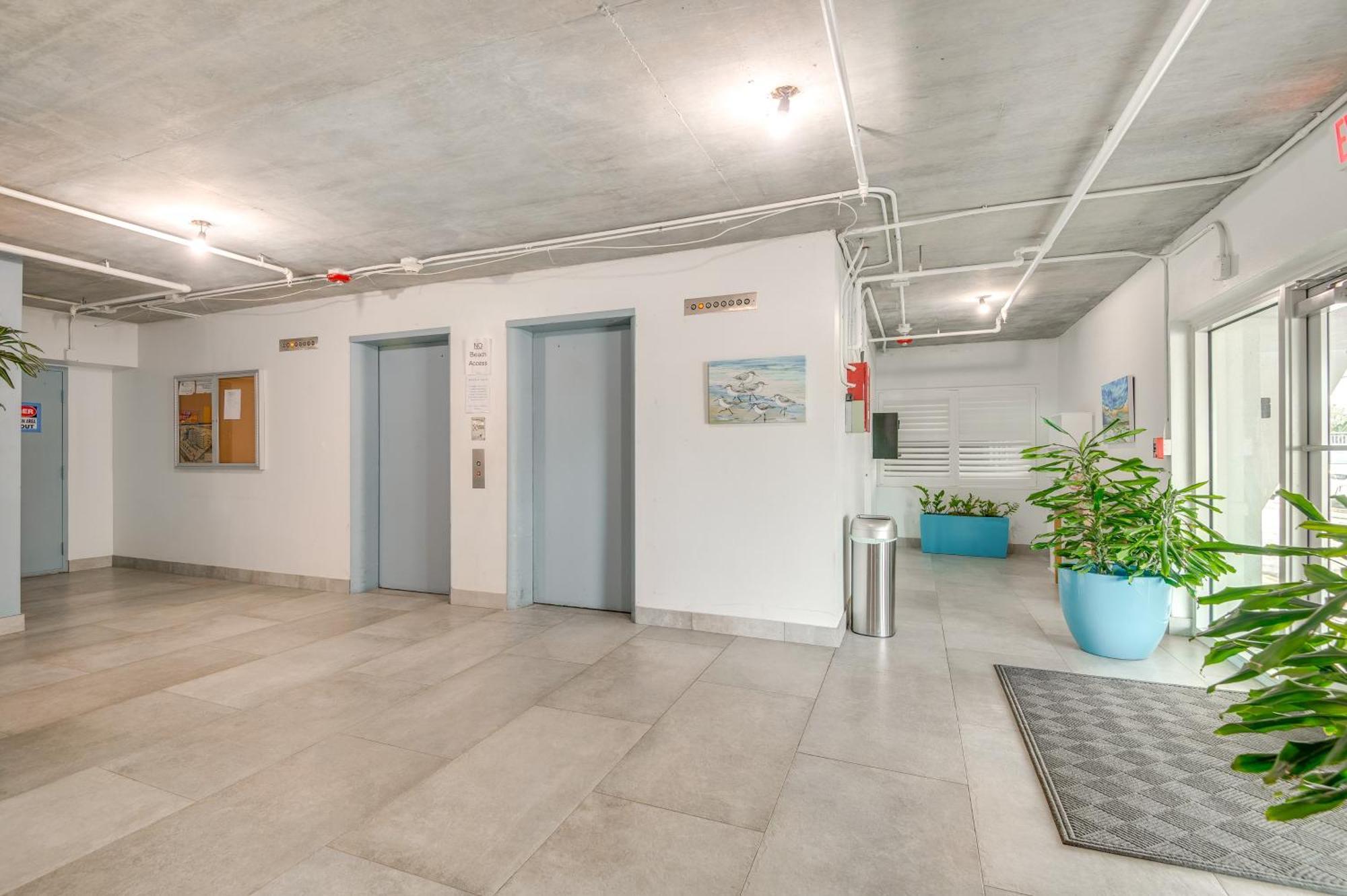 Walk To Shore Satellite Beach Condo With Ocean View Exteriör bild